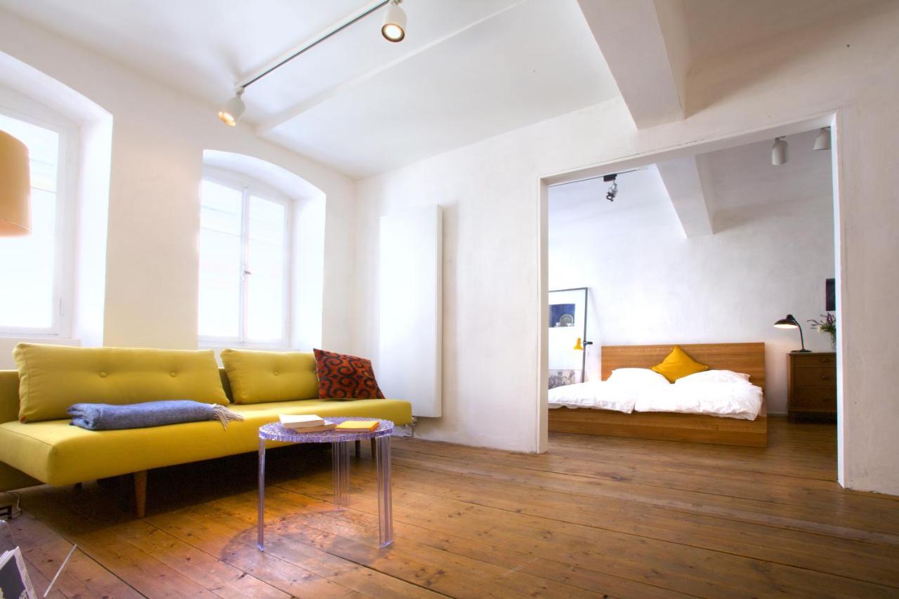 Boutique-Ferienwohnung Im Alten Weinhaus Moser Grünstadt Exterior foto